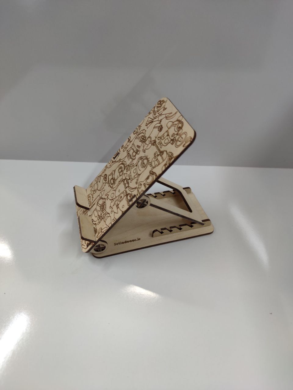 photo_2024-01-27_15-26-48 استند موبایل چوبی ms10